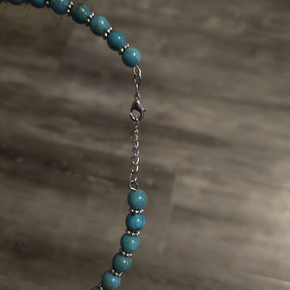 Turquoise And Silver-Toned Choker Necklace Fluorescent Filigree Medallion Pendan - Picture 2 of 2